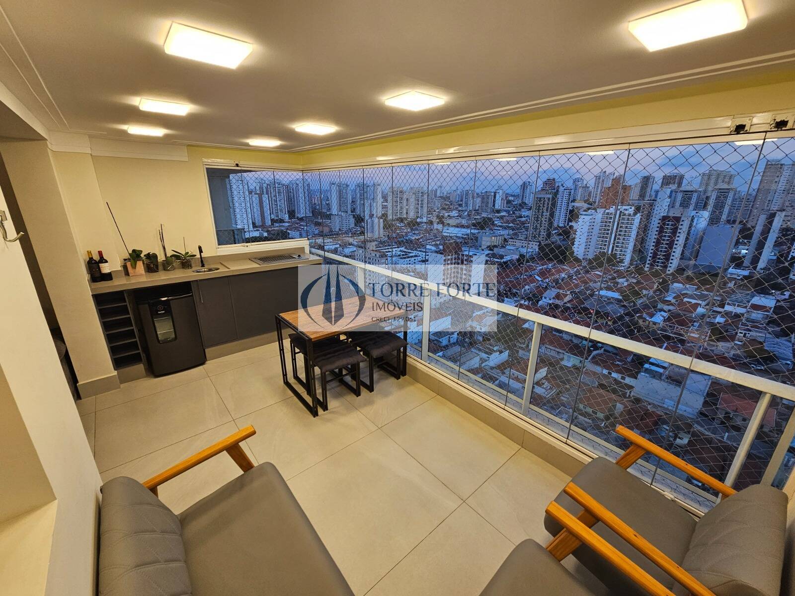 Apartamento à venda com 2 quartos, 72m² - Foto 5