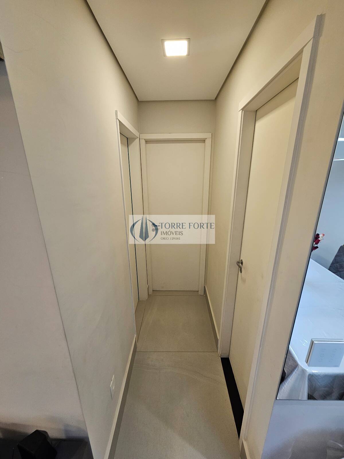 Apartamento à venda com 2 quartos, 72m² - Foto 9