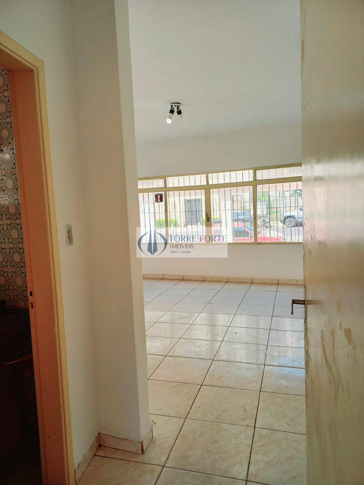 Casa à venda com 3 quartos, 158m² - Foto 2