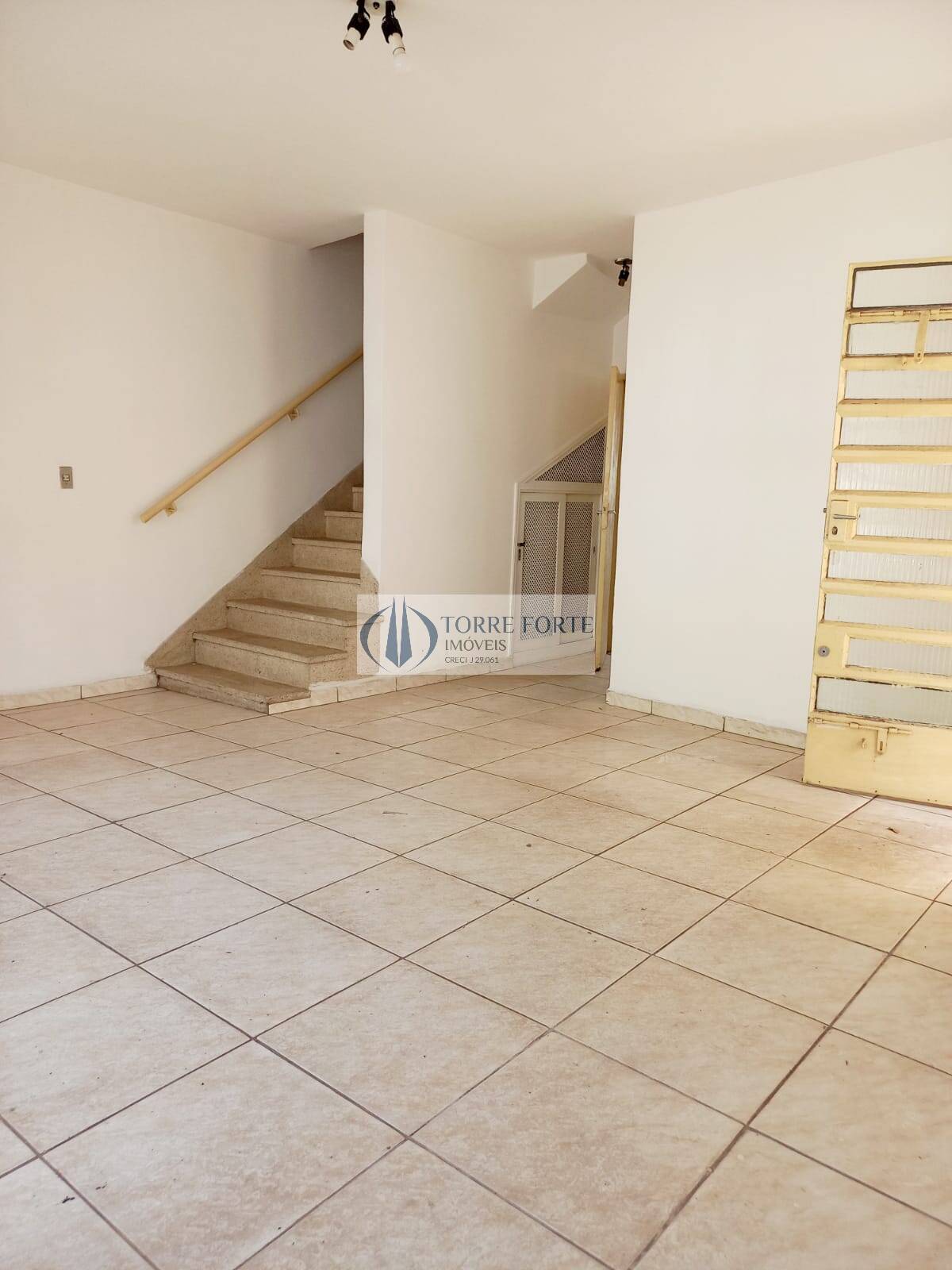 Casa à venda com 3 quartos, 158m² - Foto 3