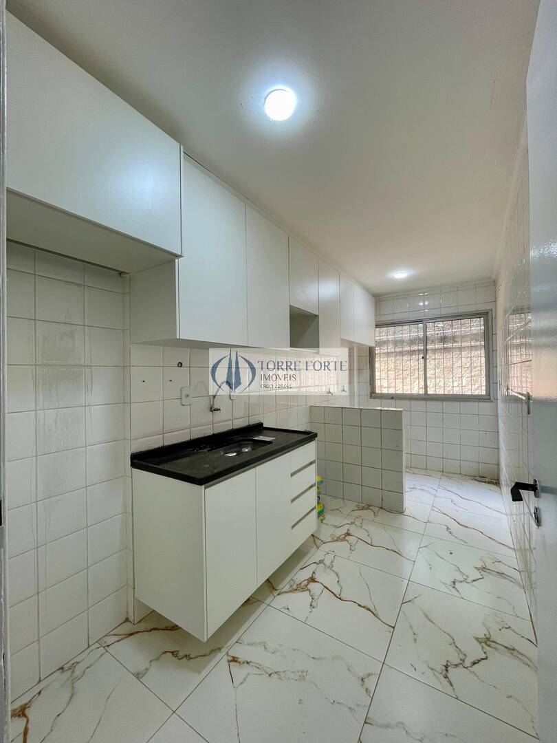Apartamento à venda com 2 quartos, 60m² - Foto 5