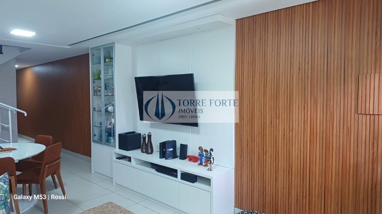 Casa à venda com 3 quartos, 176m² - Foto 2