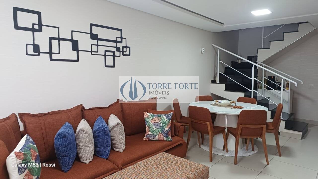 Casa à venda com 3 quartos, 176m² - Foto 1