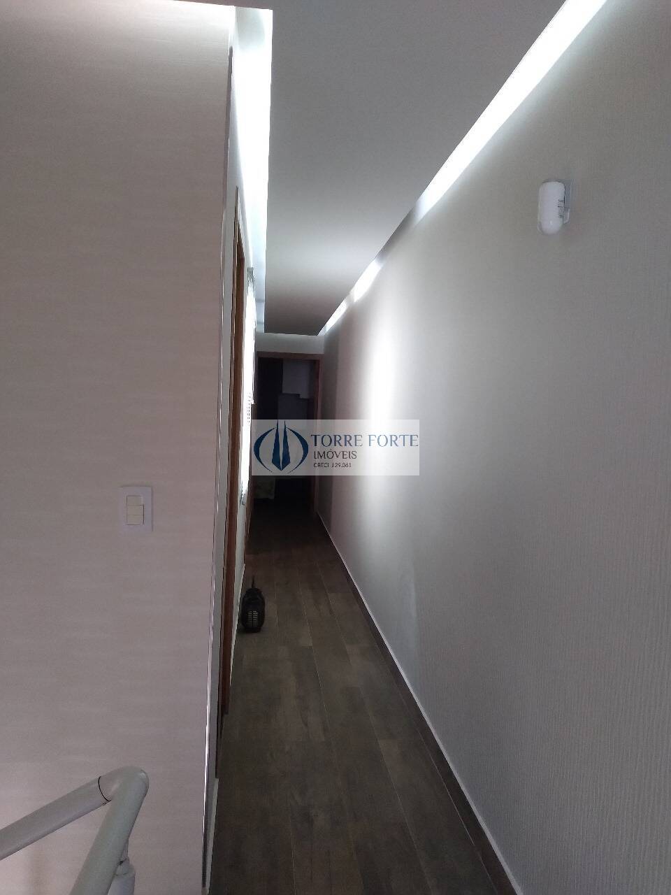 Casa à venda com 3 quartos, 176m² - Foto 18