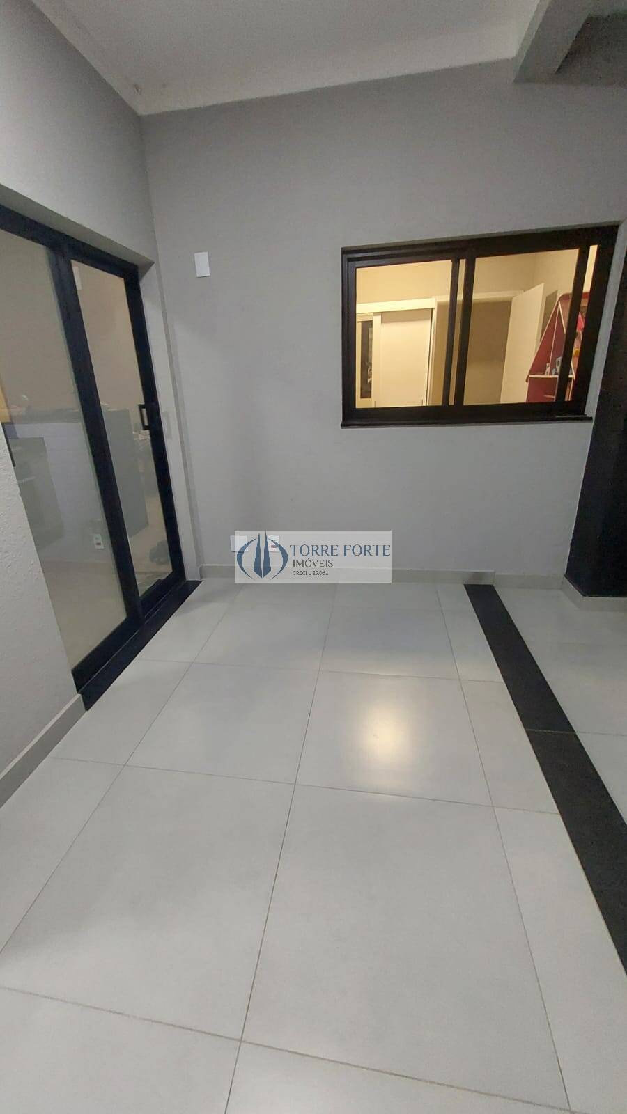 Casa à venda com 3 quartos, 107m² - Foto 11