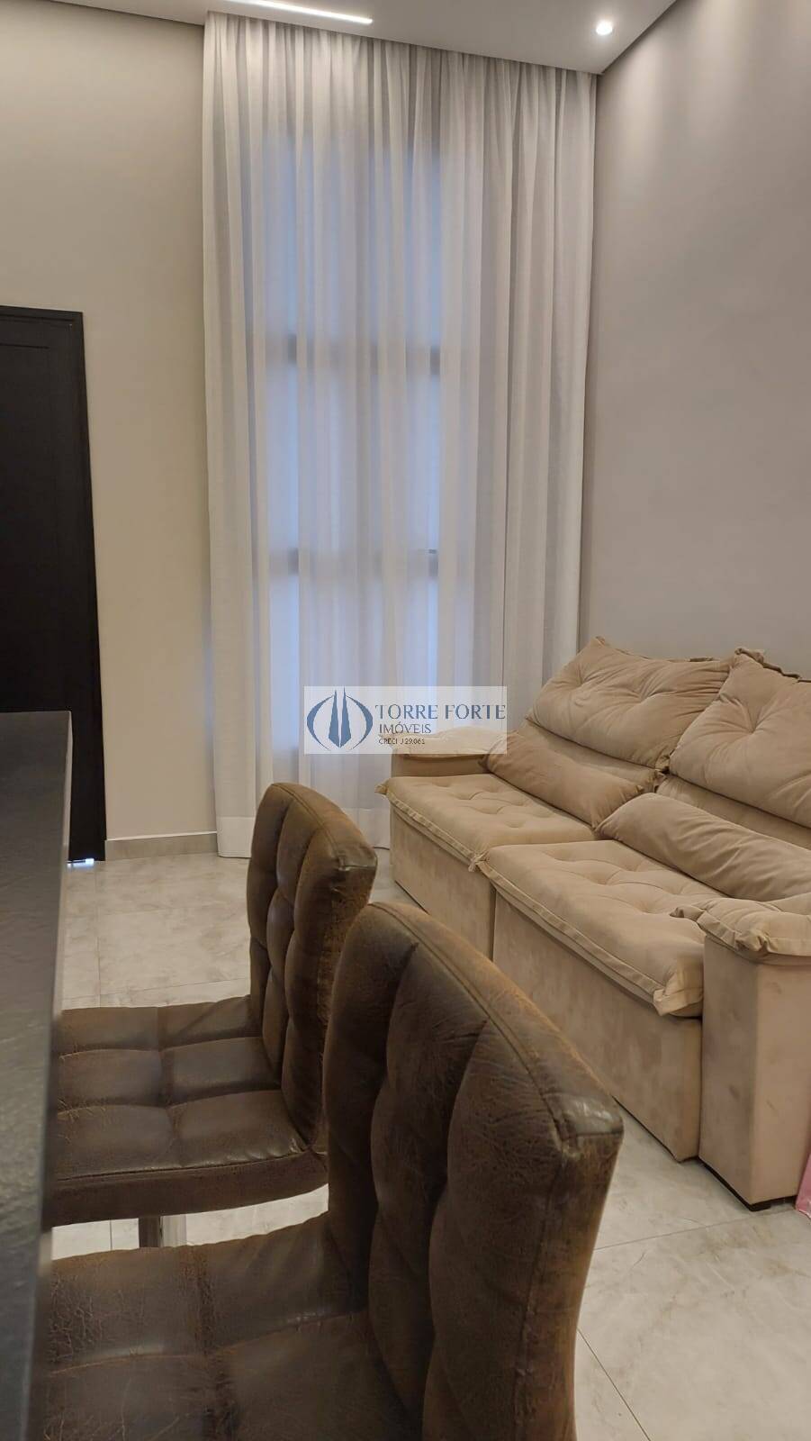 Casa à venda com 3 quartos, 107m² - Foto 5