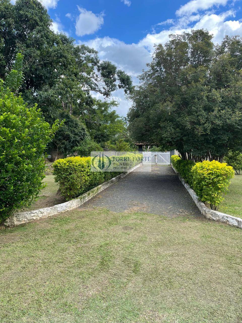 Casa à venda com 2 quartos, 300m² - Foto 12