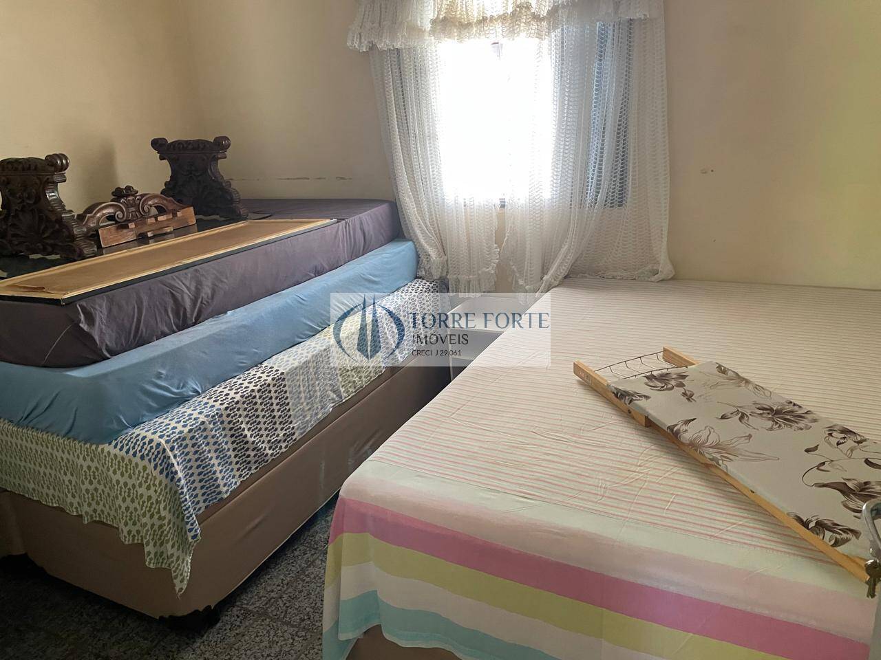 Casa à venda com 2 quartos, 300m² - Foto 6