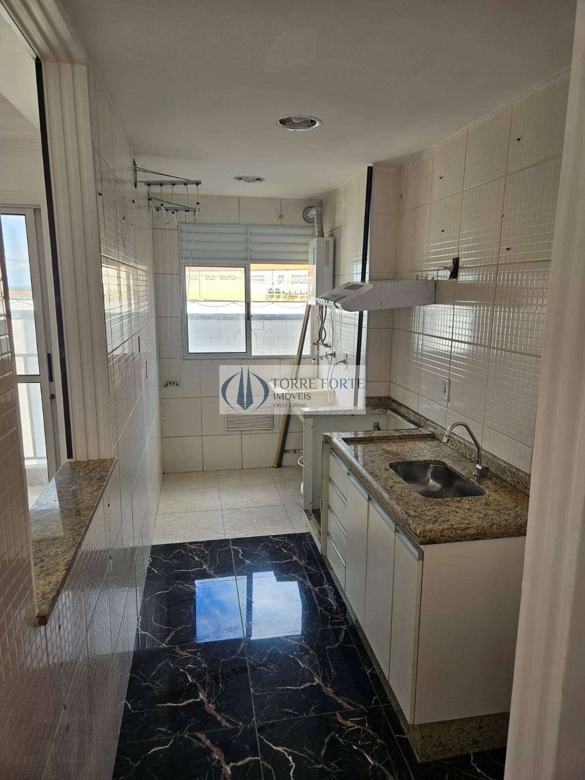 Apartamento à venda com 2 quartos, 48m² - Foto 4