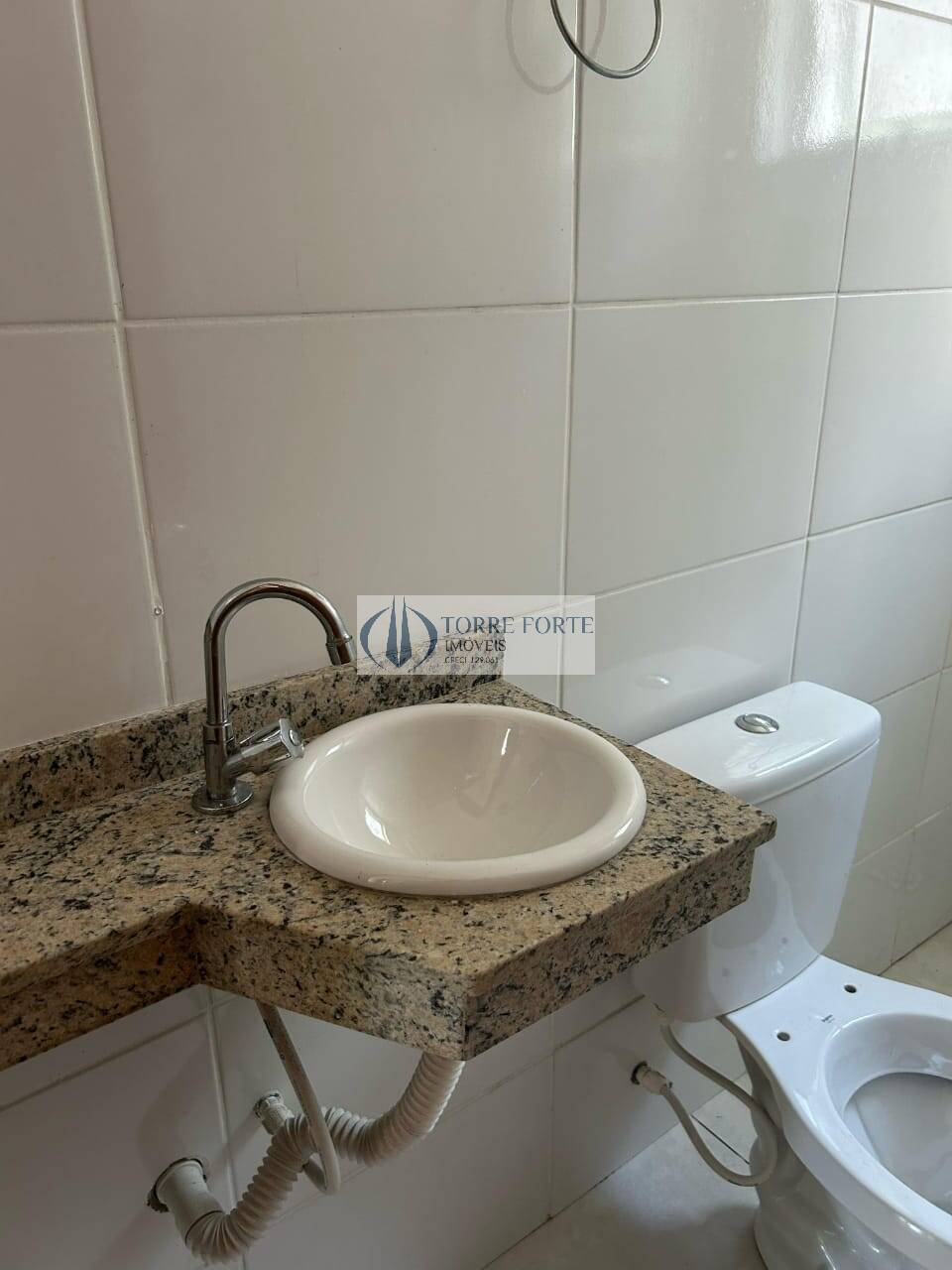 Casa à venda com 3 quartos, 106m² - Foto 11