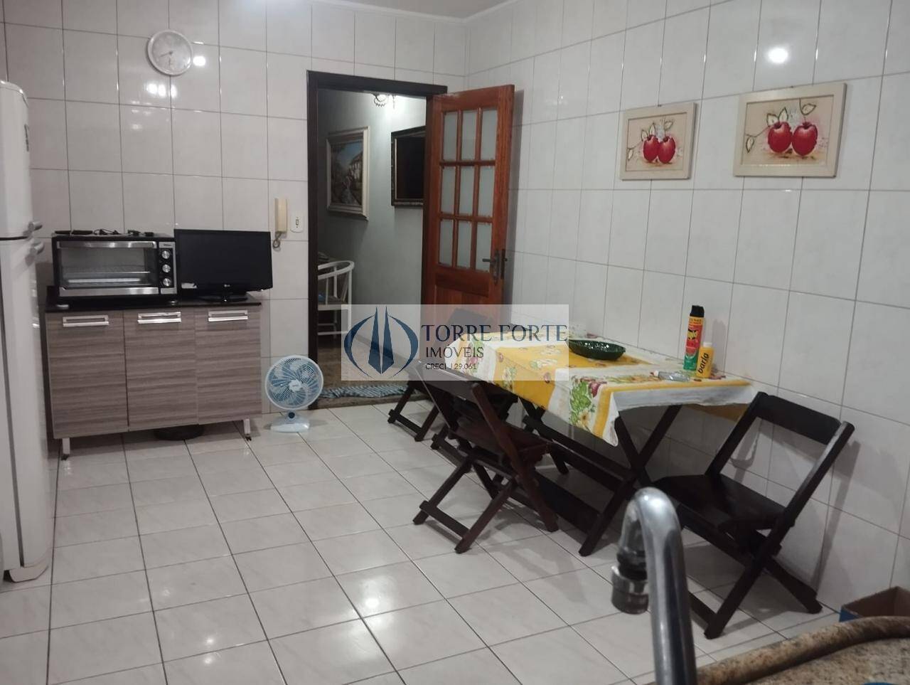 Casa à venda com 3 quartos, 200m² - Foto 3