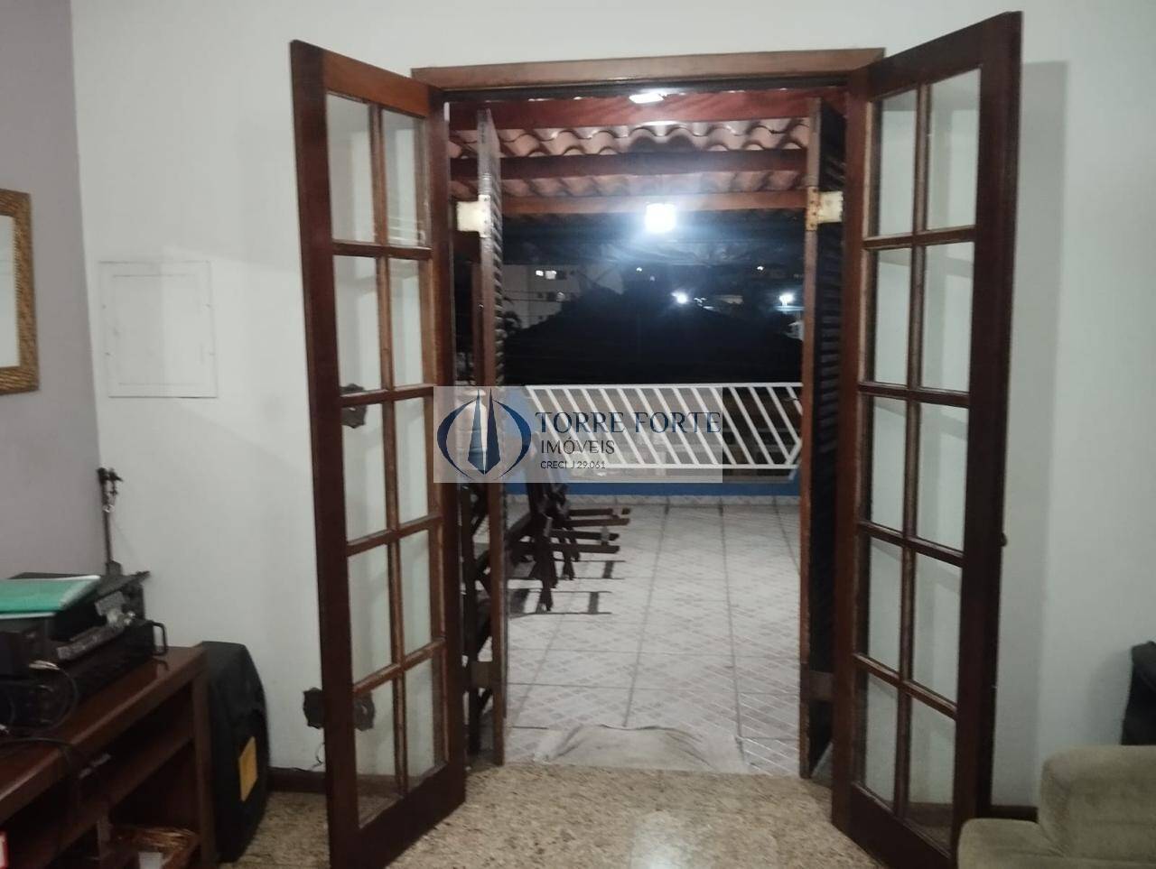 Casa à venda com 3 quartos, 200m² - Foto 5