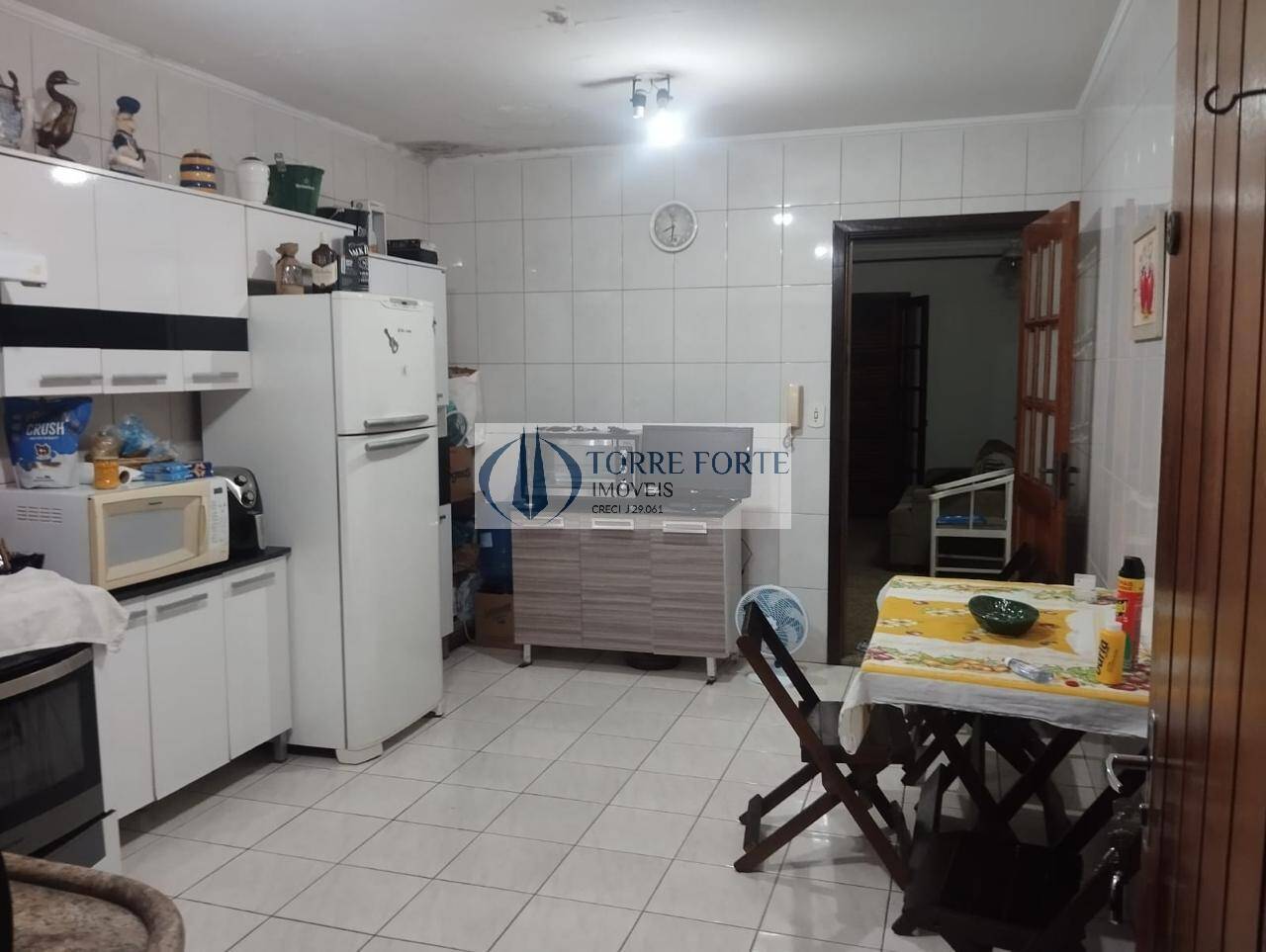 Casa à venda com 3 quartos, 200m² - Foto 4