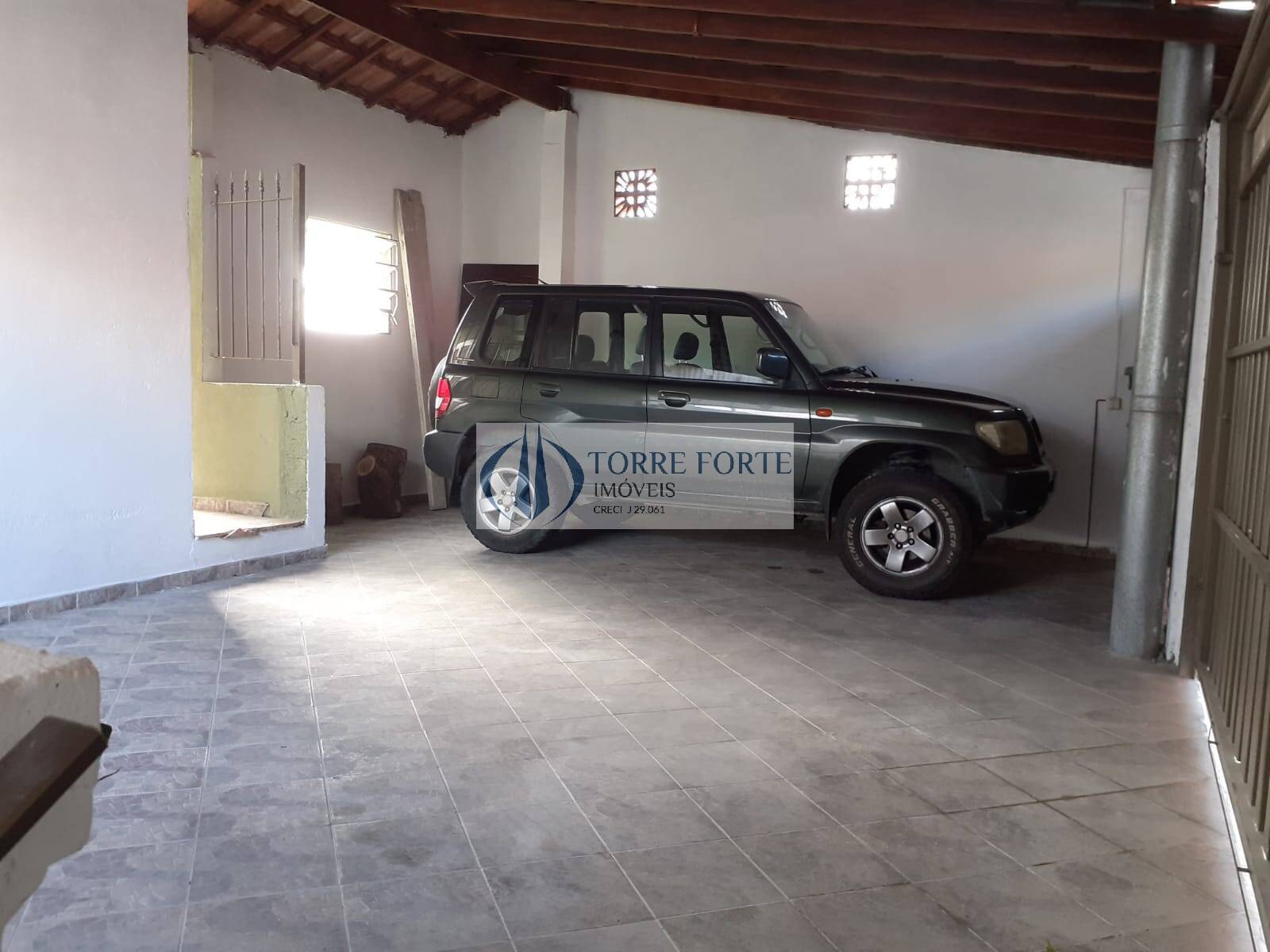 Casa à venda com 4 quartos, 300m² - Foto 25