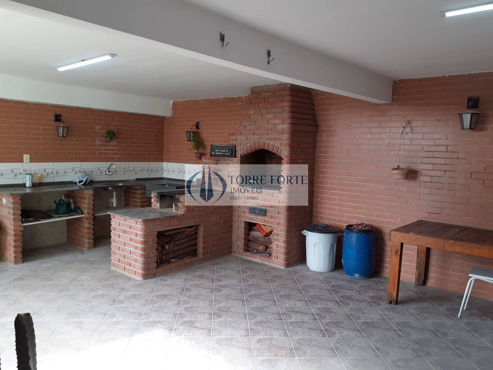 Casa à venda com 4 quartos, 300m² - Foto 18