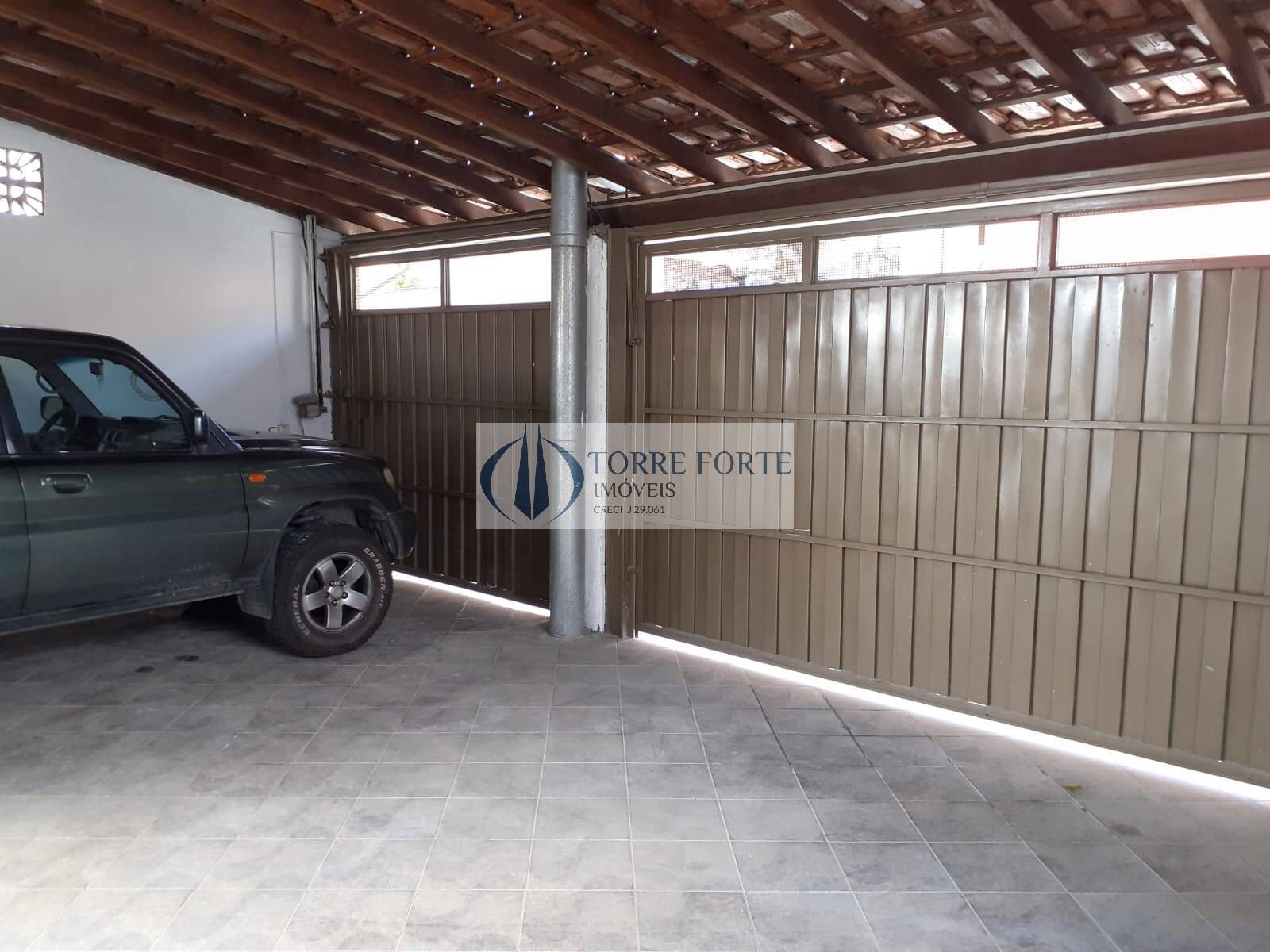 Casa à venda com 4 quartos, 300m² - Foto 28
