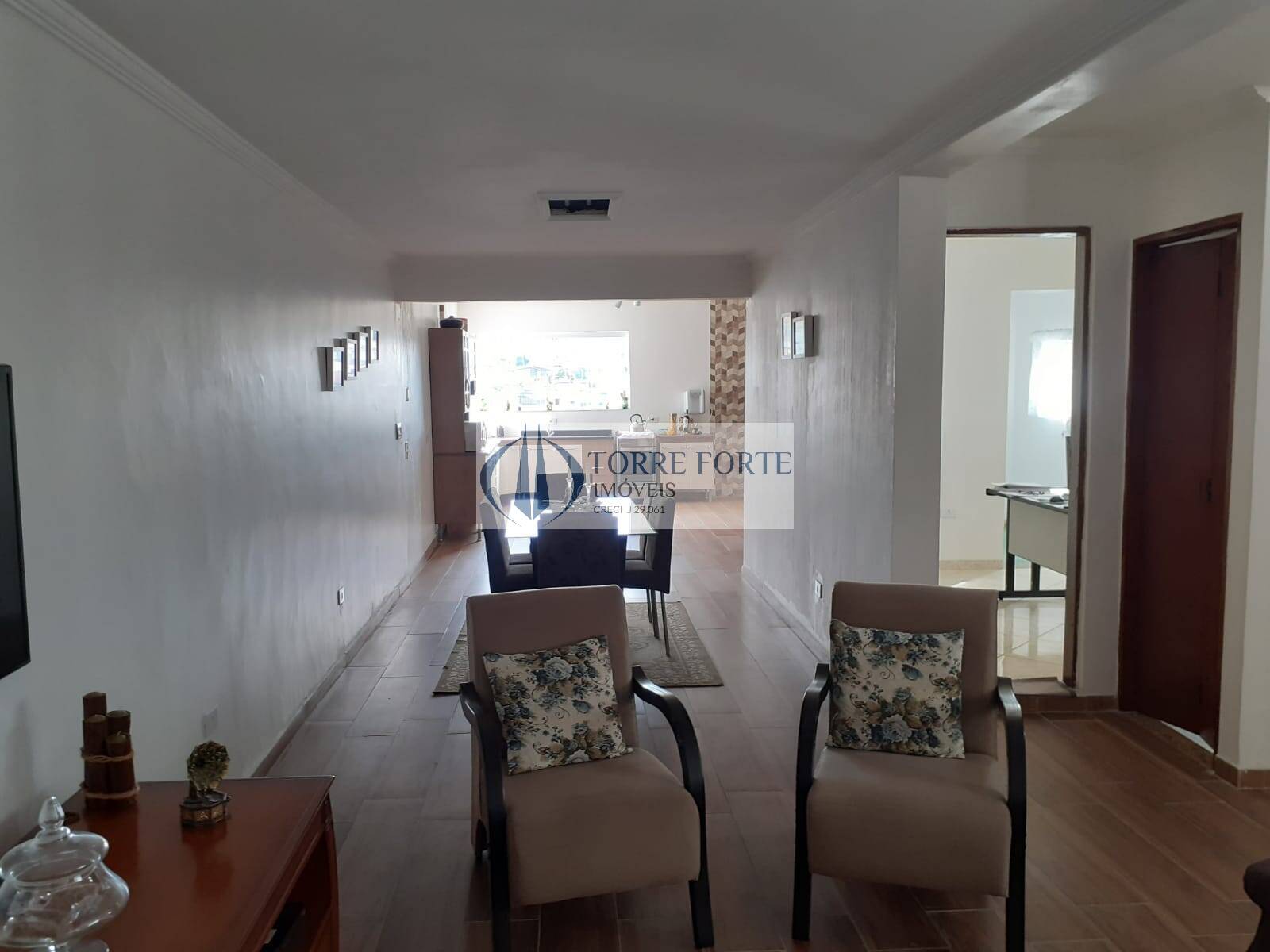 Casa à venda com 4 quartos, 300m² - Foto 5
