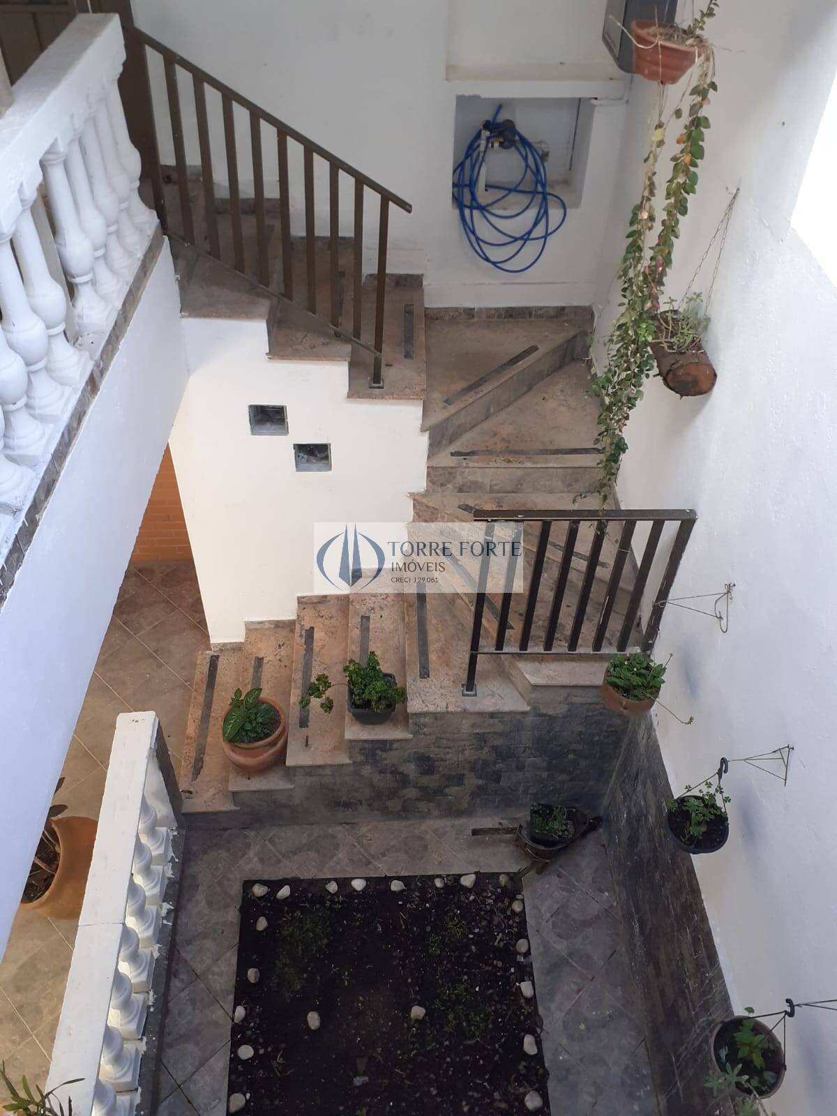 Casa à venda com 4 quartos, 300m² - Foto 8