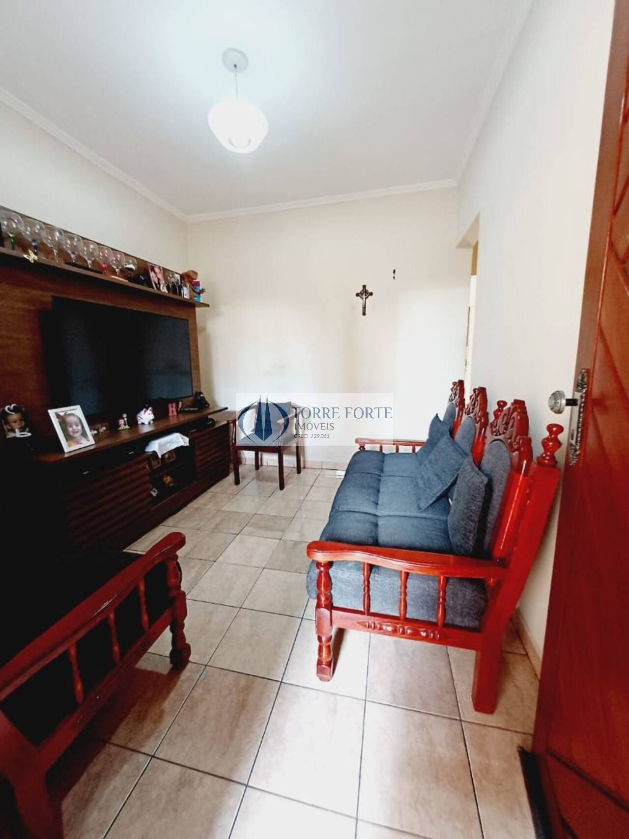 Casa à venda com 2 quartos, 200m² - Foto 3