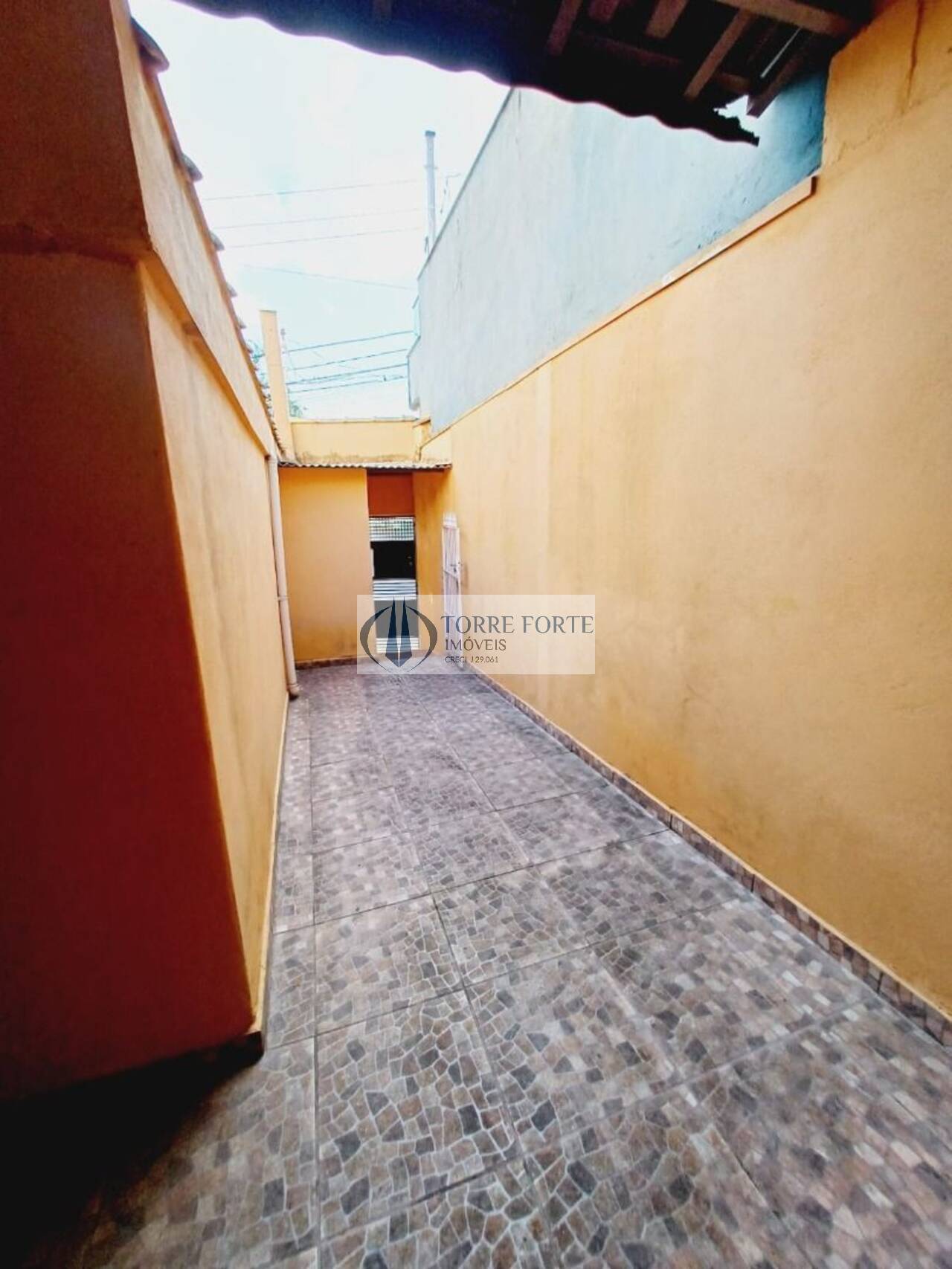 Casa à venda com 2 quartos, 200m² - Foto 12