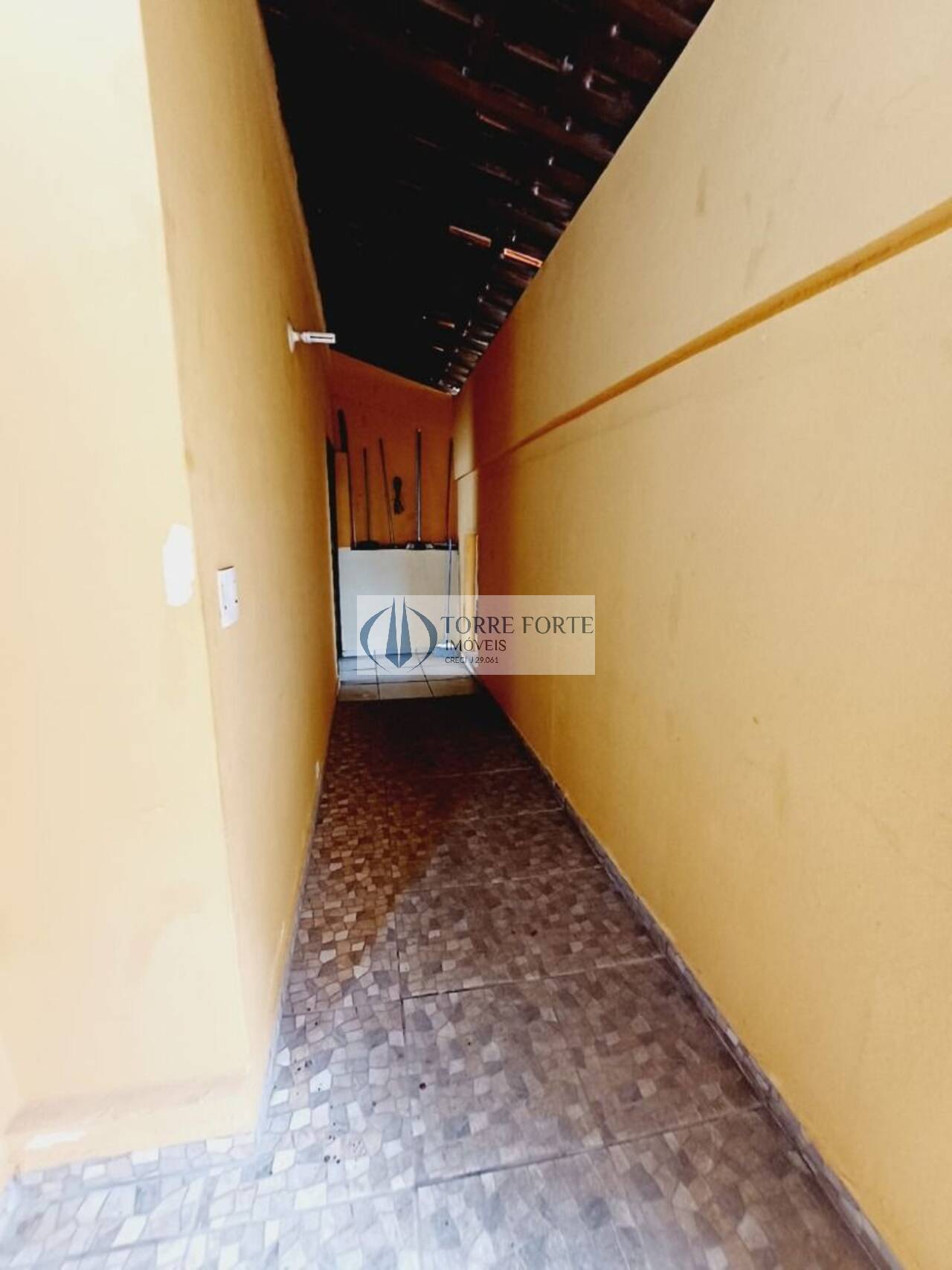 Casa à venda com 2 quartos, 200m² - Foto 13