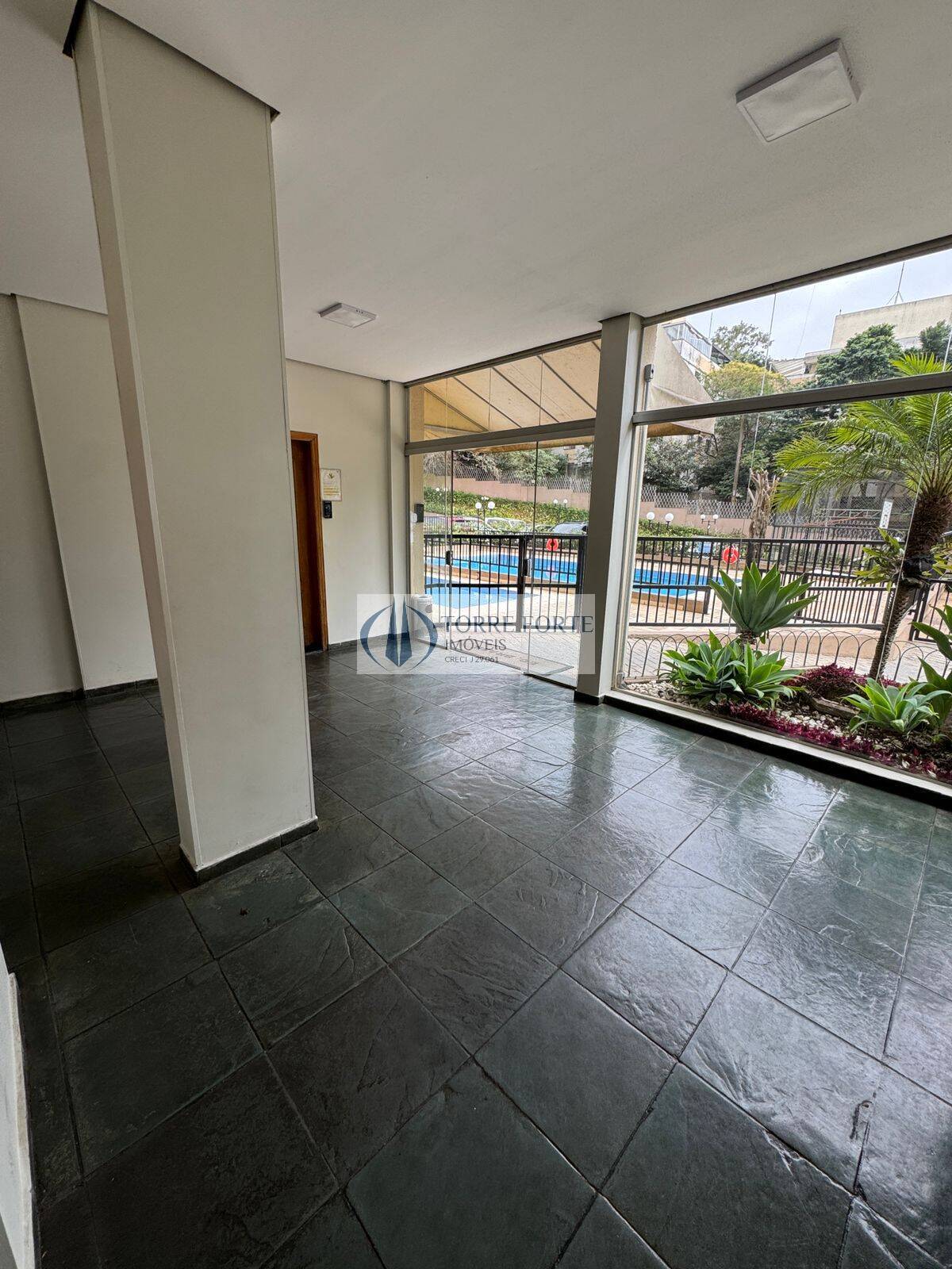 Apartamento à venda com 3 quartos, 68m² - Foto 32