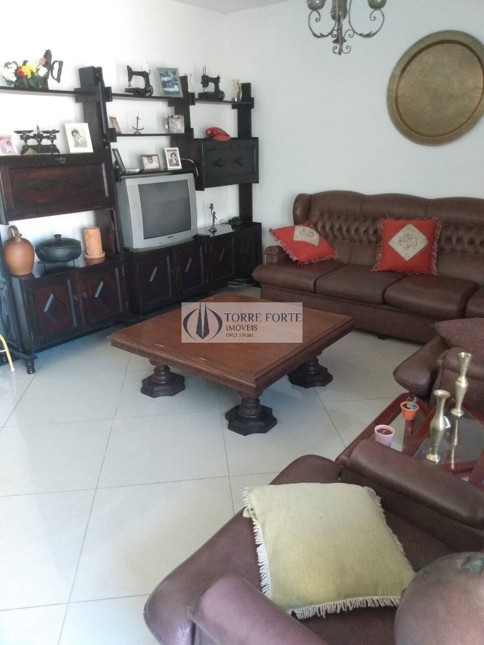 Casa à venda com 3 quartos, 190m² - Foto 4