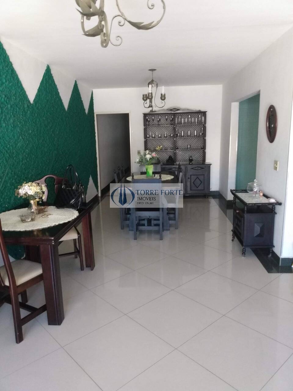 Casa à venda com 3 quartos, 190m² - Foto 3