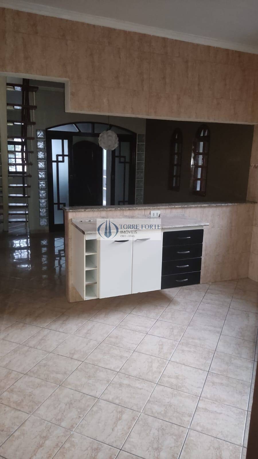 Casa à venda com 4 quartos, 181m² - Foto 2