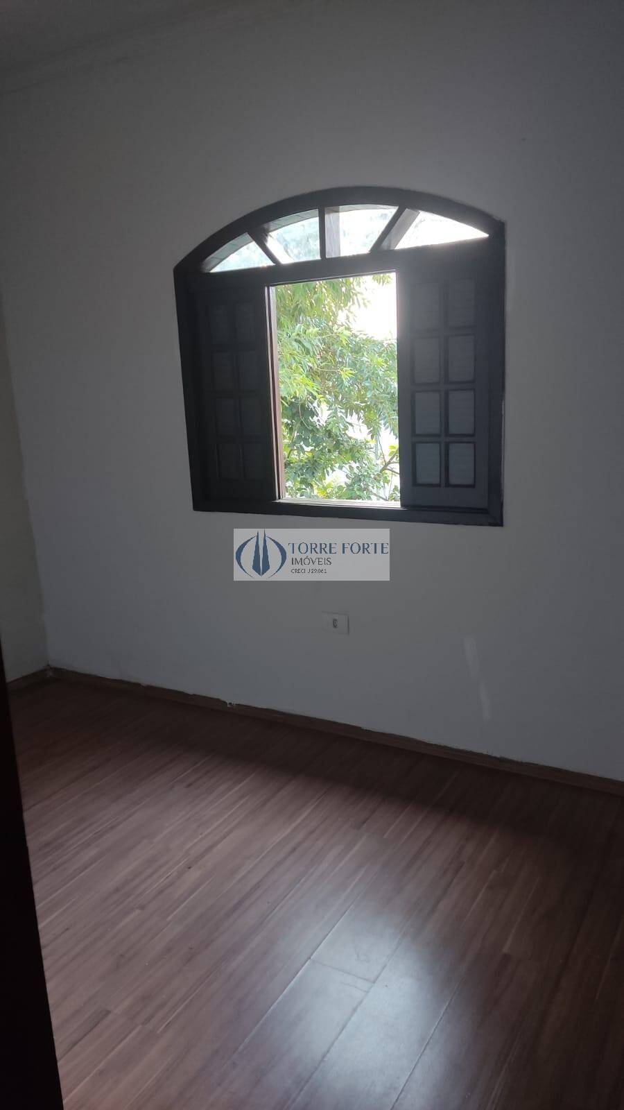 Casa à venda com 4 quartos, 181m² - Foto 6