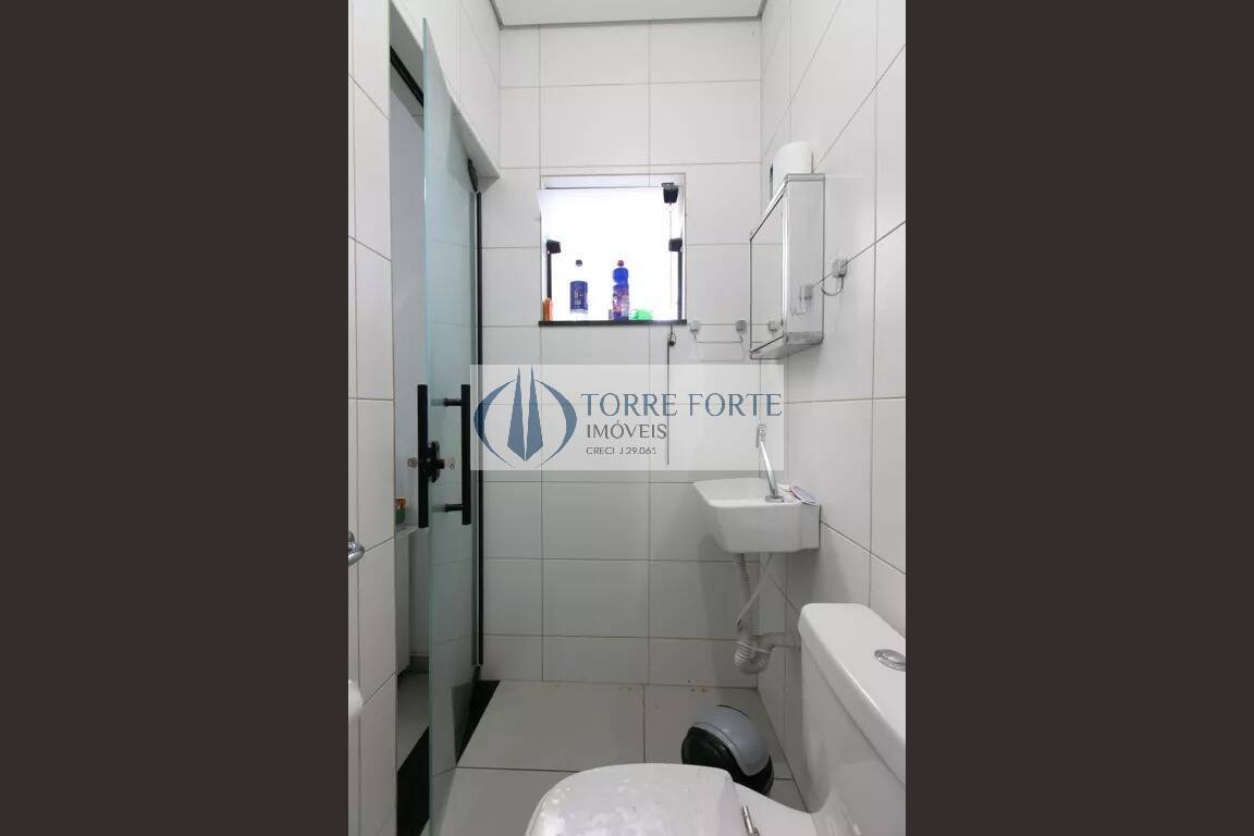 Casa à venda com 4 quartos, 132m² - Foto 26