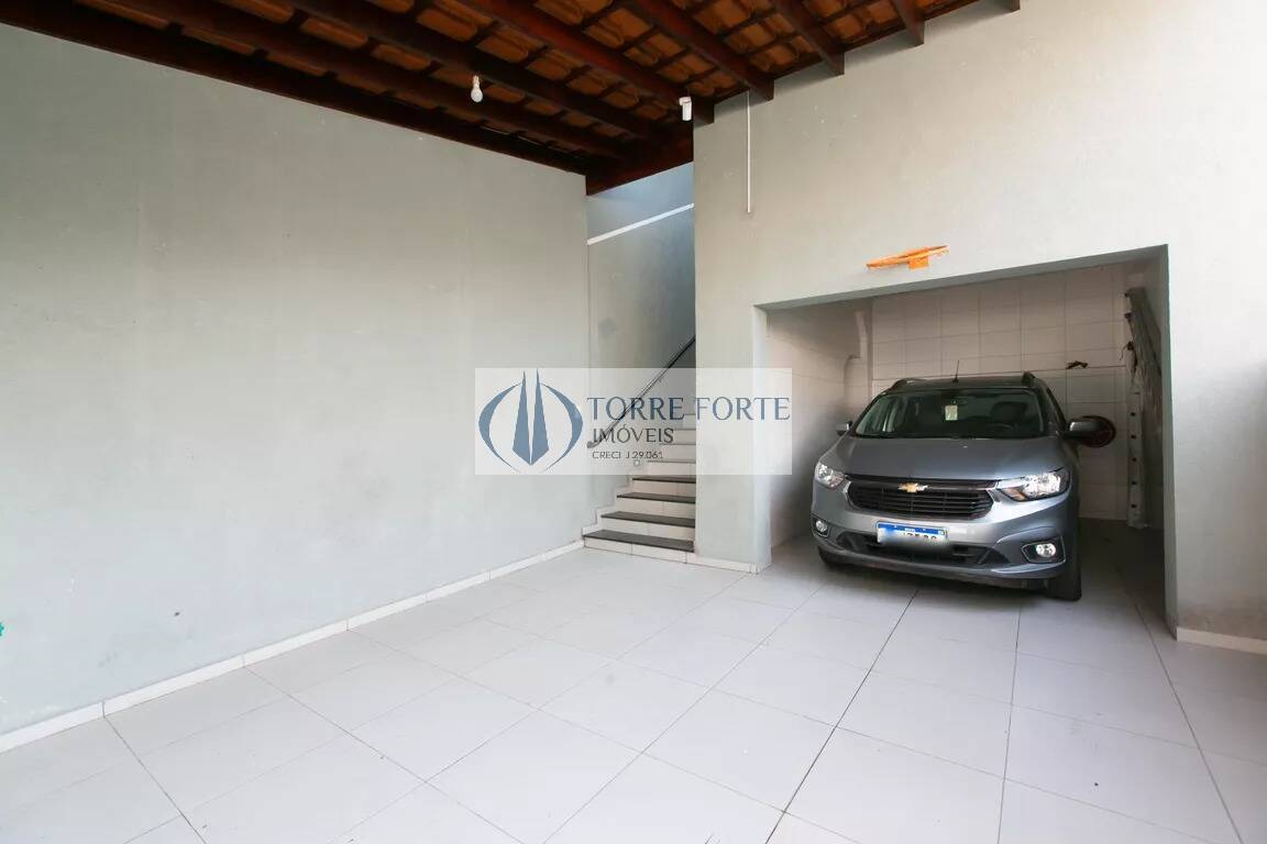 Casa à venda com 4 quartos, 132m² - Foto 3