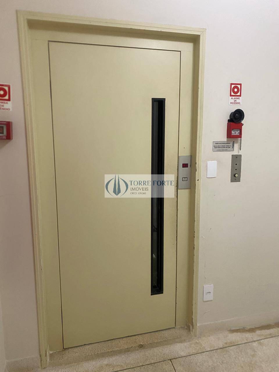 Apartamento à venda com 1 quarto, 50m² - Foto 13