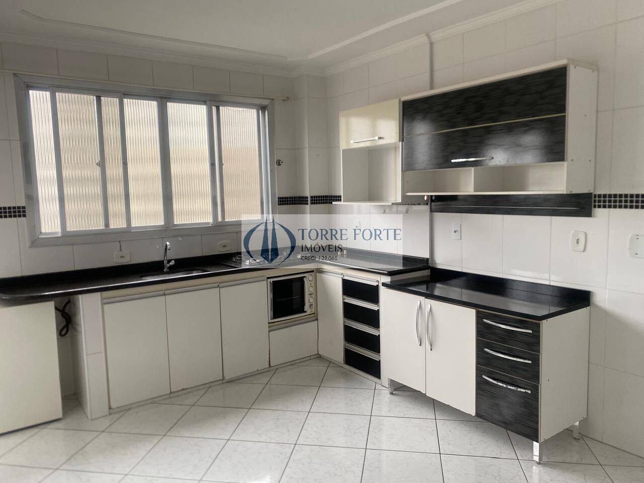 Apartamento à venda com 1 quarto, 50m² - Foto 2