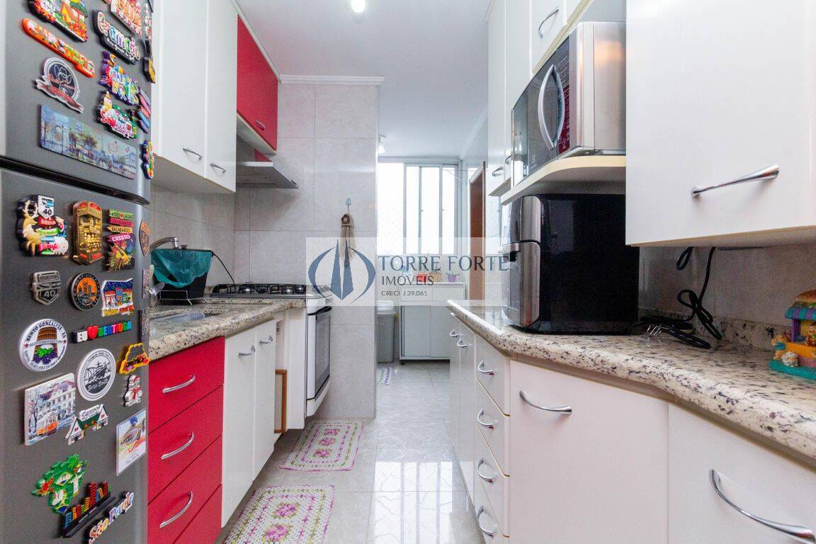 Apartamento à venda com 3 quartos, 77m² - Foto 1
