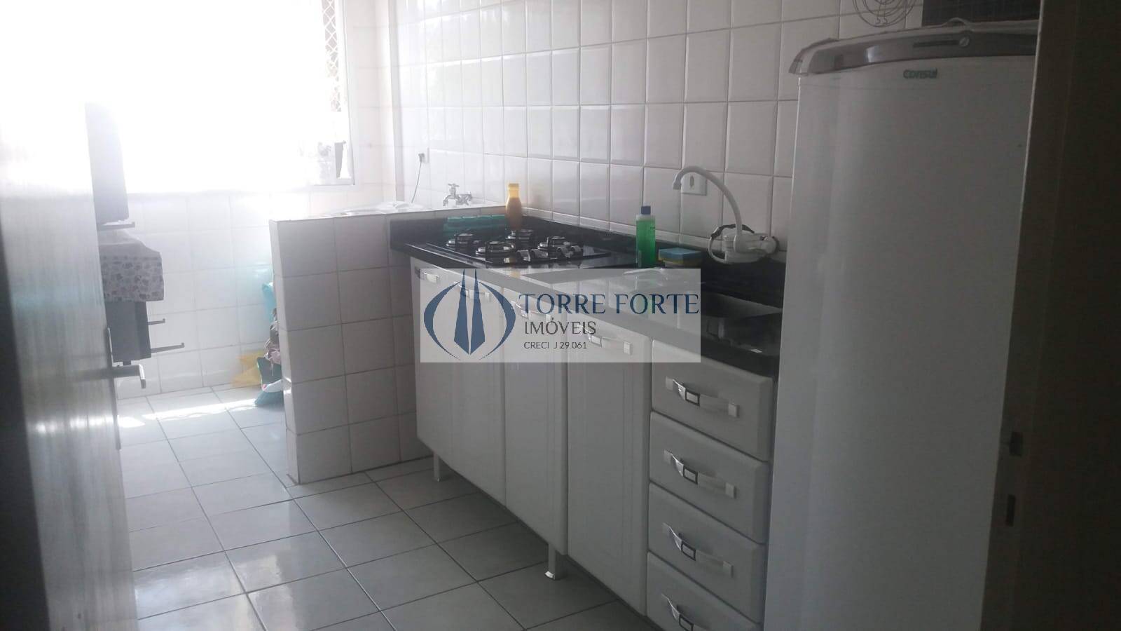 Apartamento à venda com 2 quartos, 62m² - Foto 4