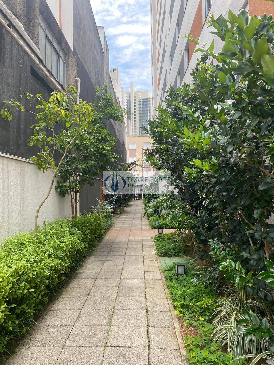 Apartamento à venda com 1 quarto, 24m² - Foto 11