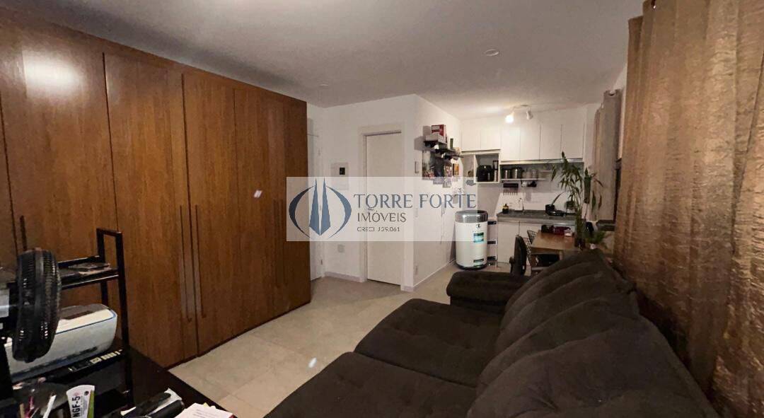 Apartamento à venda com 1 quarto, 24m² - Foto 2