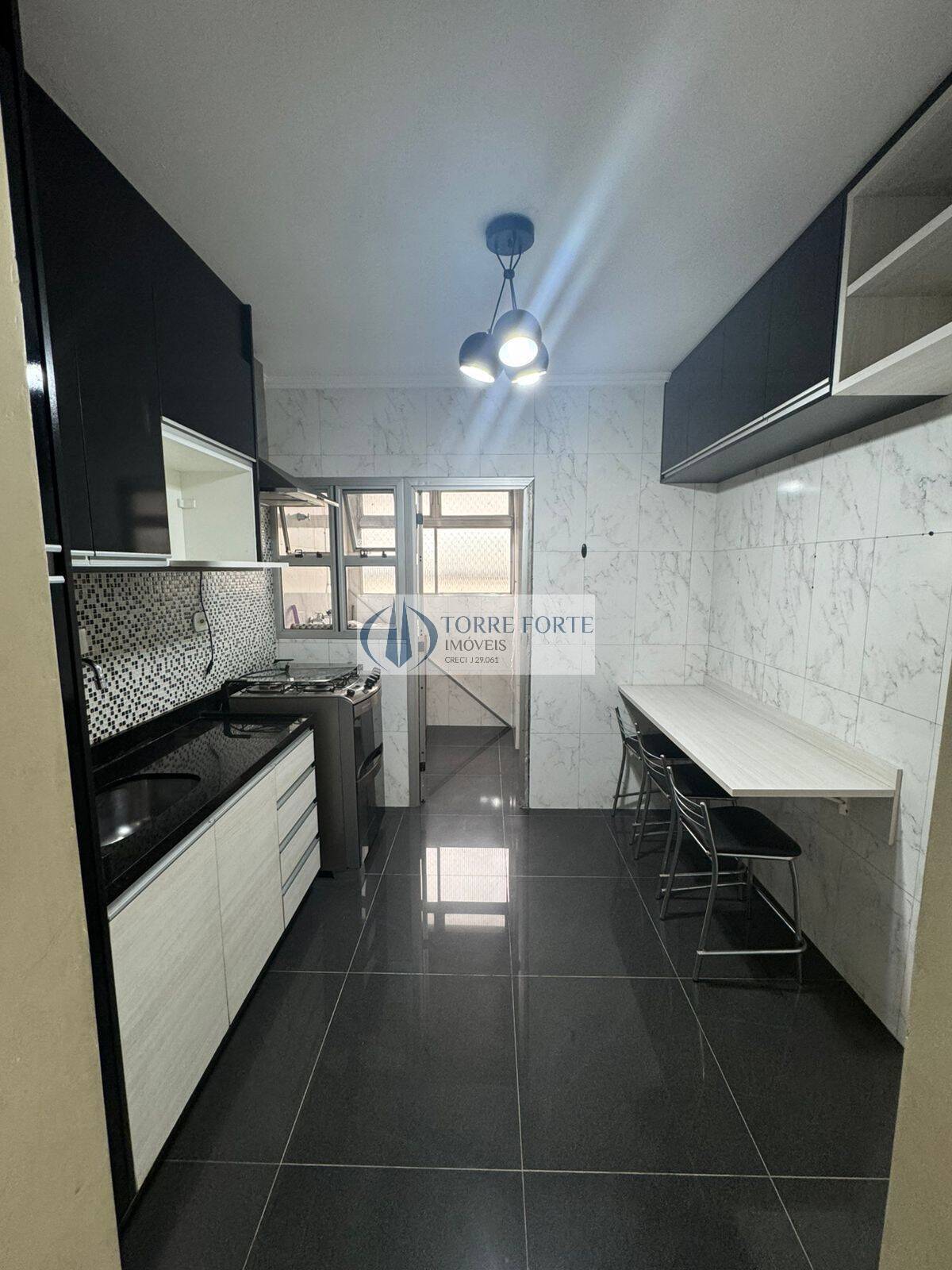Apartamento para alugar com 2 quartos, 68m² - Foto 1