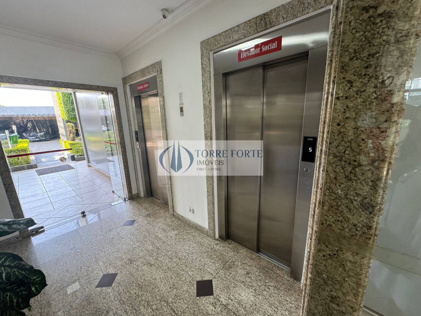 Apartamento para alugar com 2 quartos, 68m² - Foto 21