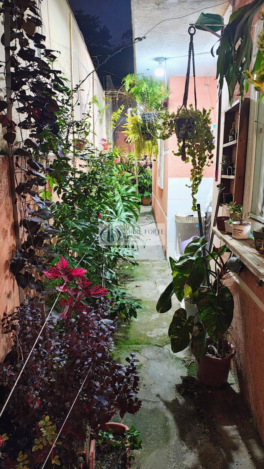 Casa à venda com 2 quartos, 125m² - Foto 8