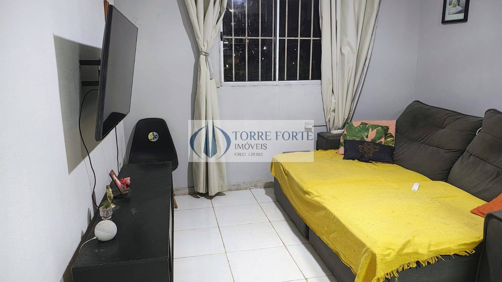Casa à venda com 2 quartos, 125m² - Foto 2