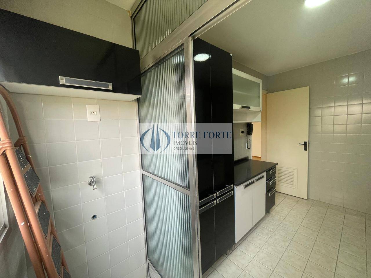 Apartamento à venda com 2 quartos, 56m² - Foto 21