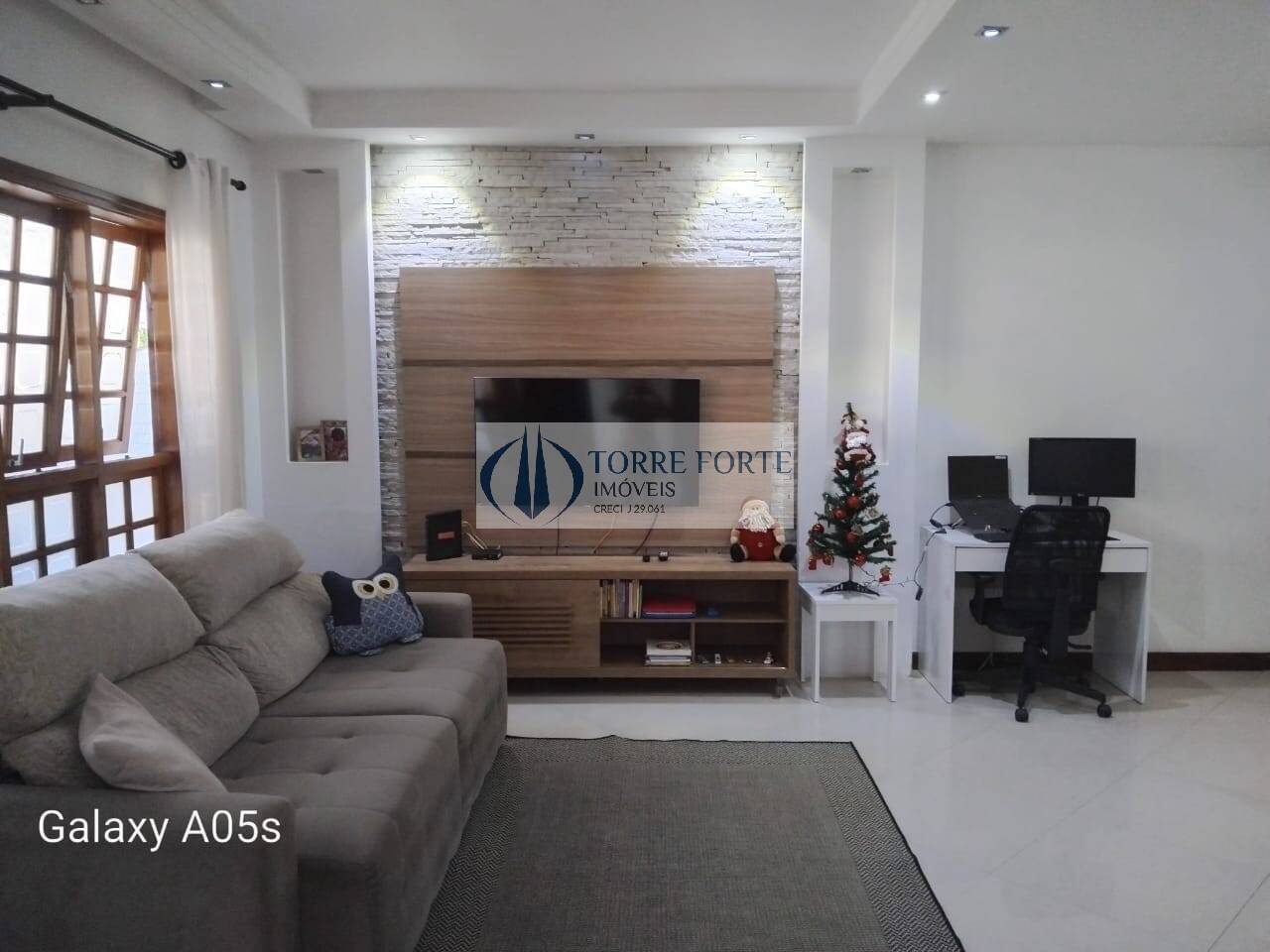 Casa à venda com 3 quartos, 180m² - Foto 3