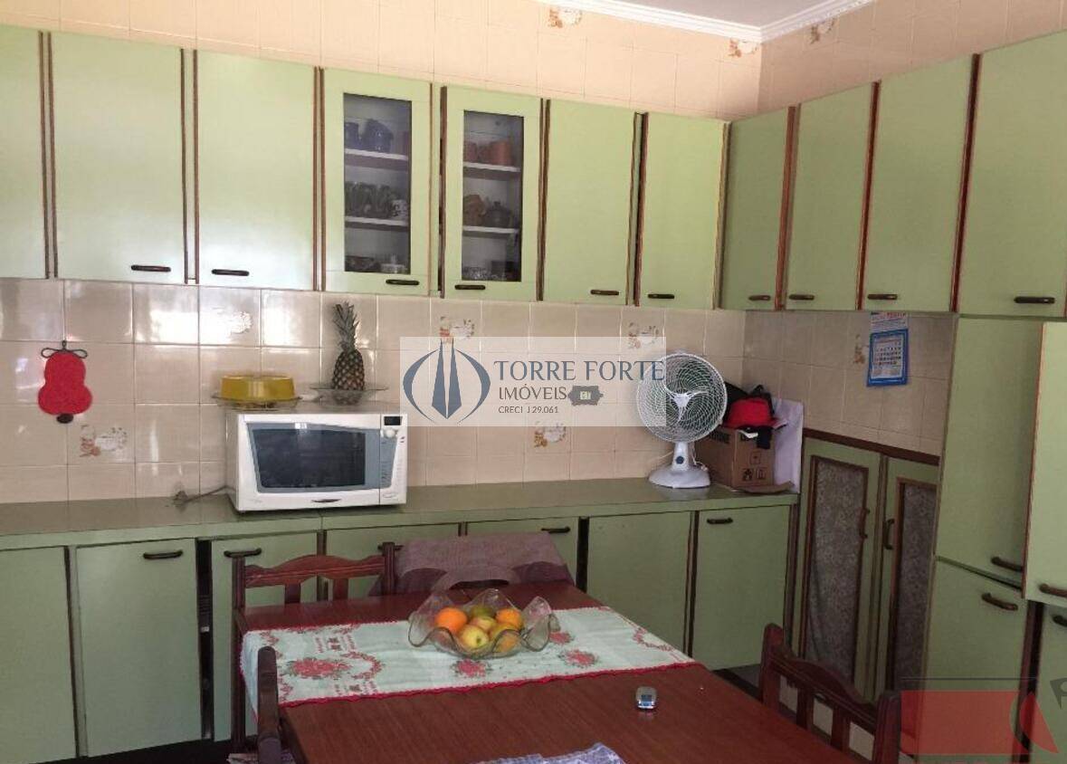 Casa, 3 quartos, 210 m² - Foto 3
