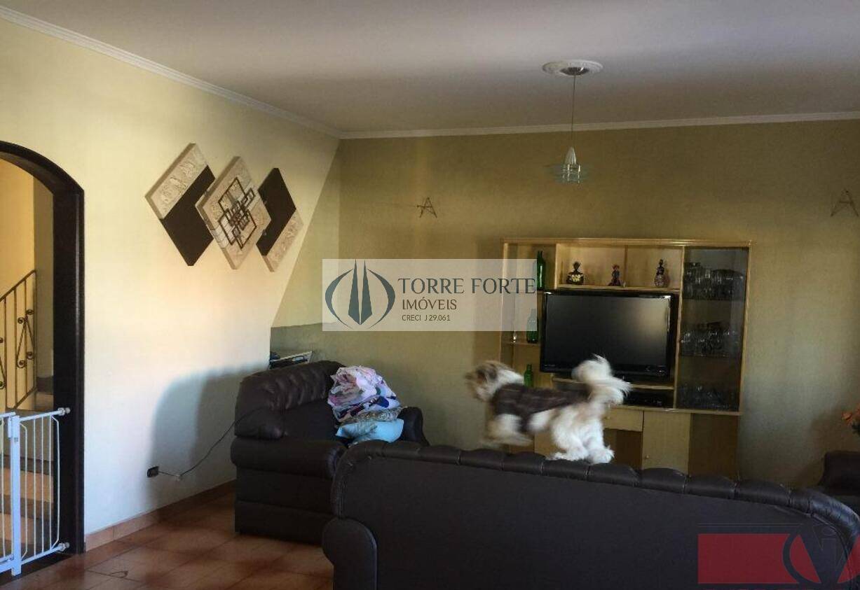 Casa, 3 quartos, 210 m² - Foto 4