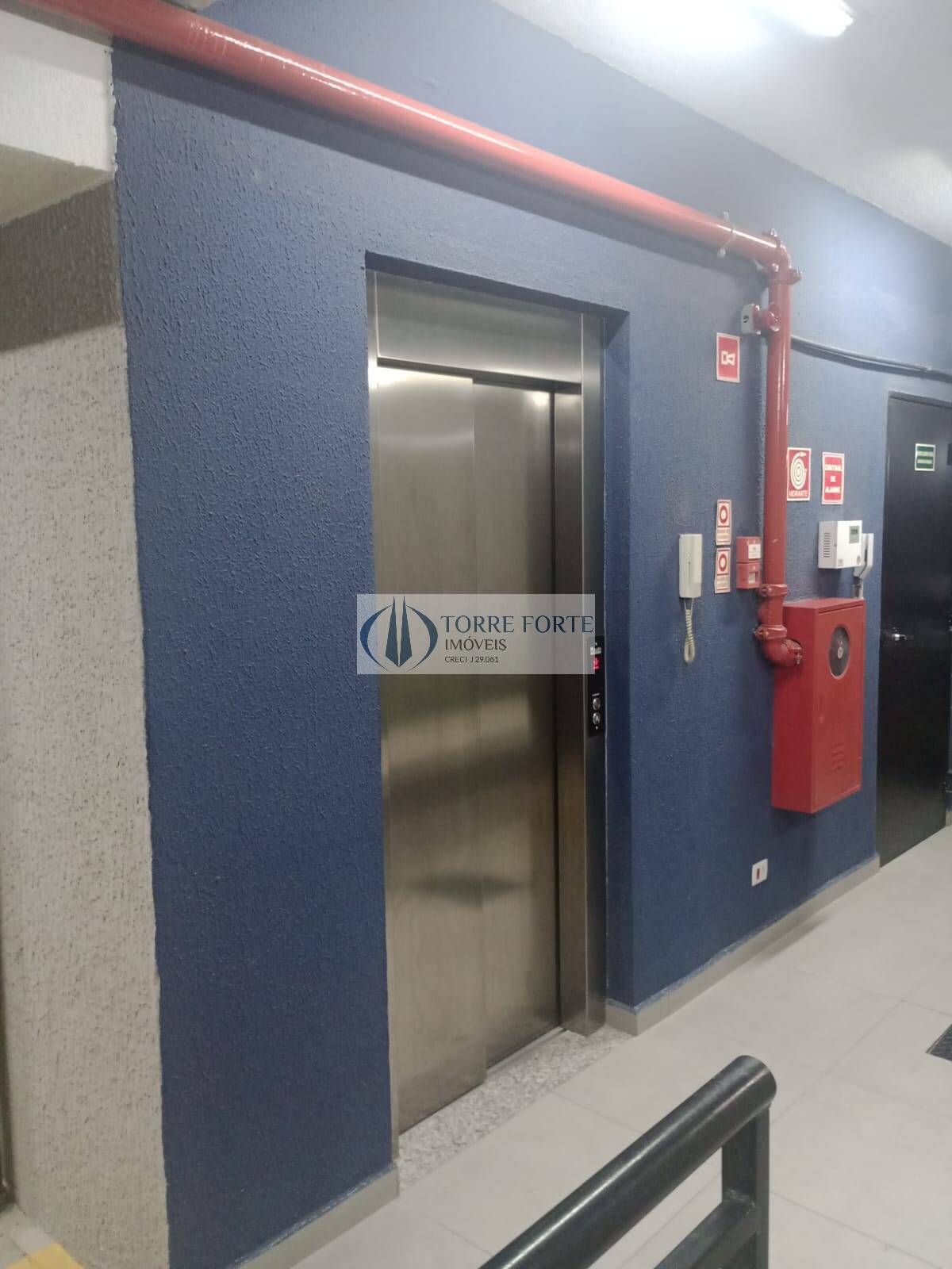 Apartamento à venda com 2 quartos, 43m² - Foto 20