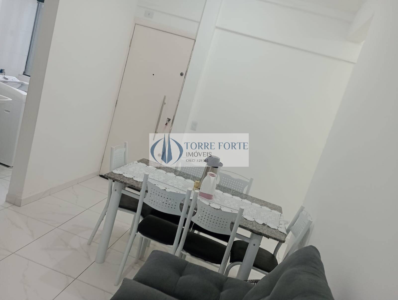 Apartamento à venda com 2 quartos, 43m² - Foto 5