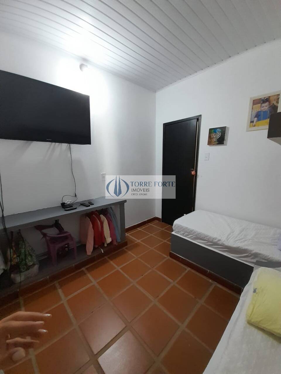 Casa à venda com 6 quartos, 1200m² - Foto 25