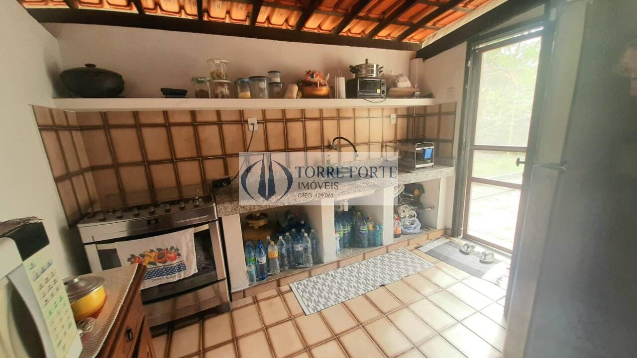 Casa à venda com 6 quartos, 1200m² - Foto 33